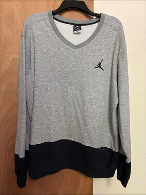 Nike Jordan v-neck grey vintage